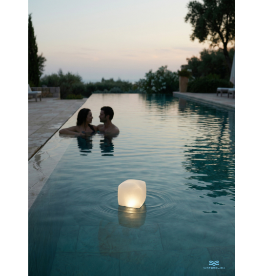 Плавающая подсветка Куб, Intex 28694, 23х23х22см